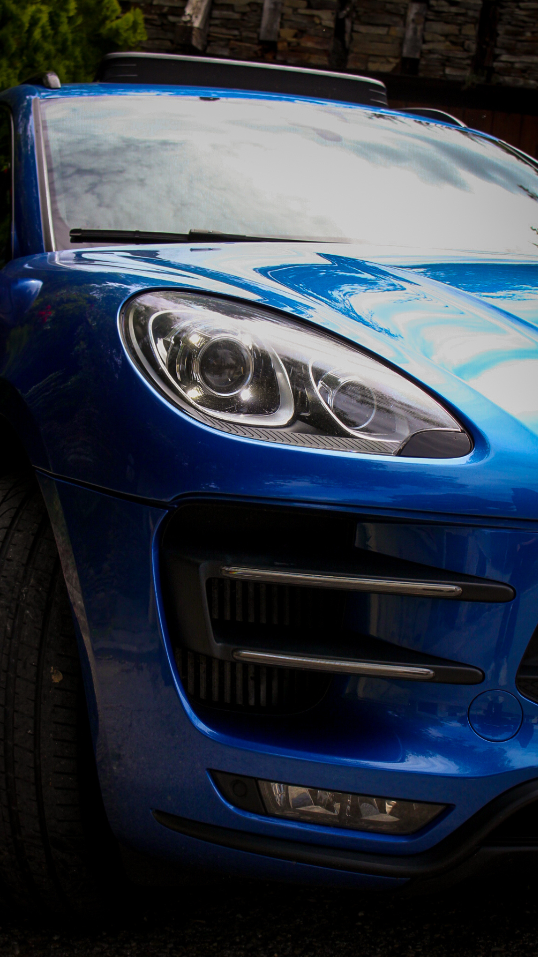 Porsche Macan Turbo, foto de detalle faro delantero.